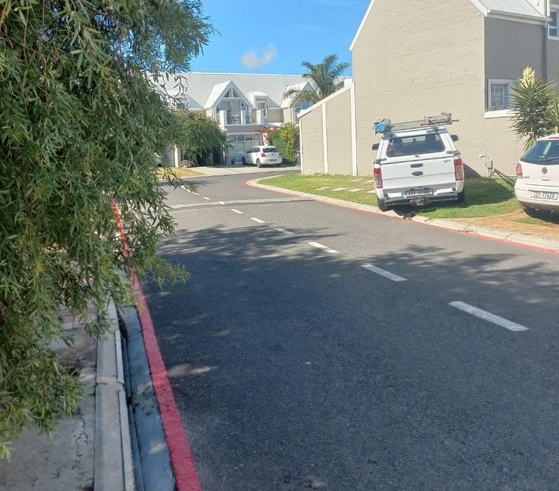 4 Bedroom Property for Sale in Guldenland Western Cape